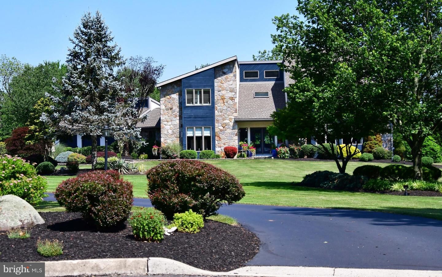 Property Photo: 22 Miller Circle PA 19468