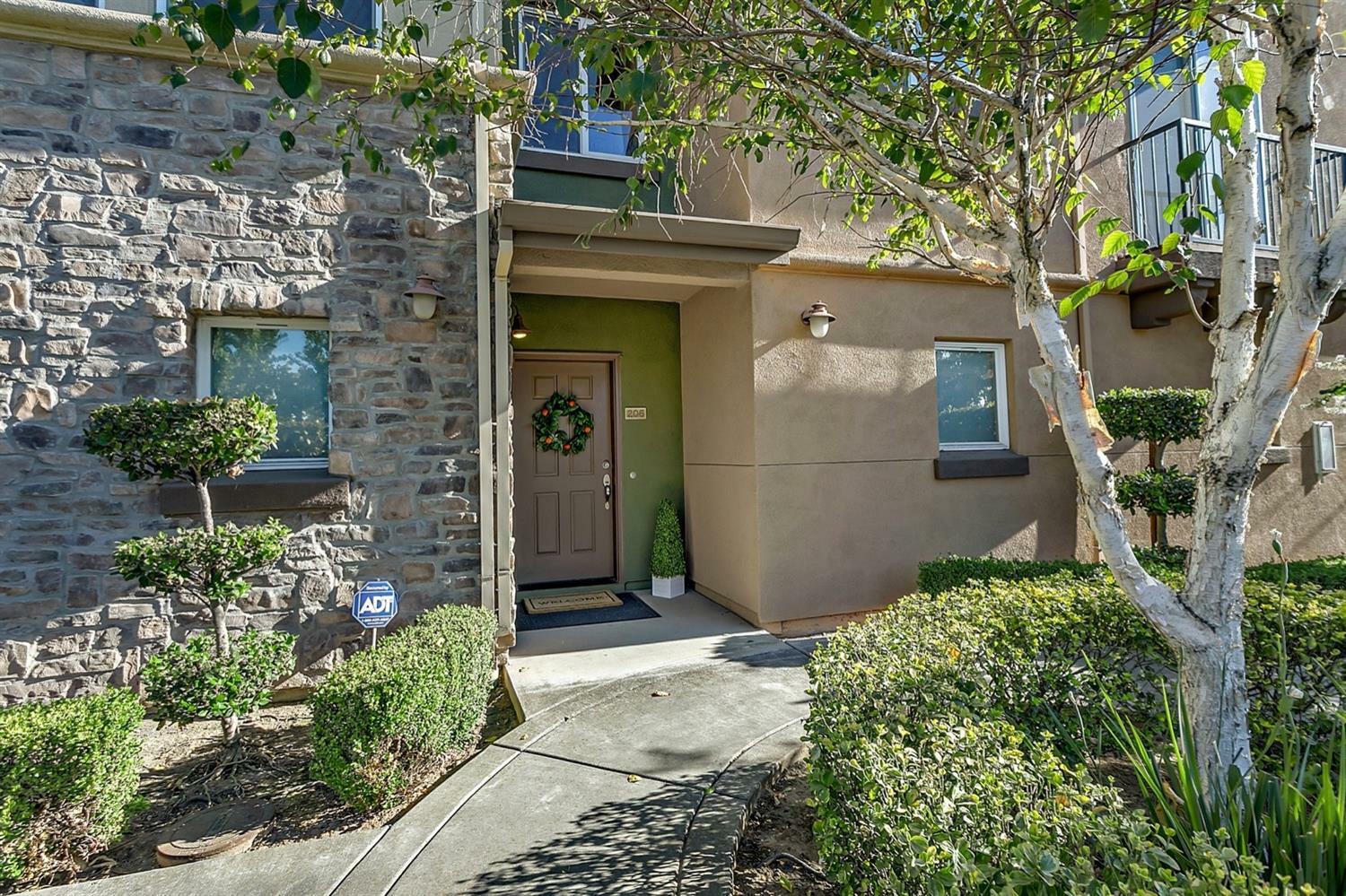 Property Photo:  1845 Morse Ave 206  CA 95825 