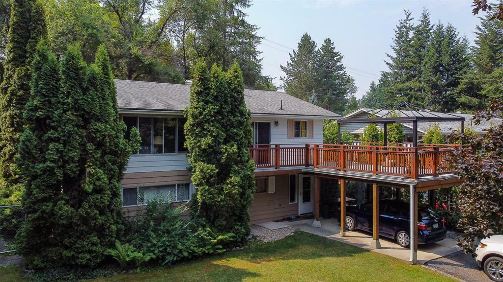 Property Photo: 2100 1st Avenue NE BC V1E 1Z4