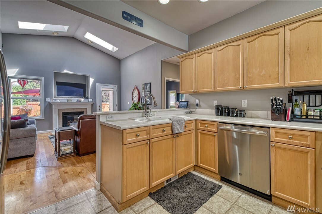 Property Photo: 5812 54th St W WA 98467