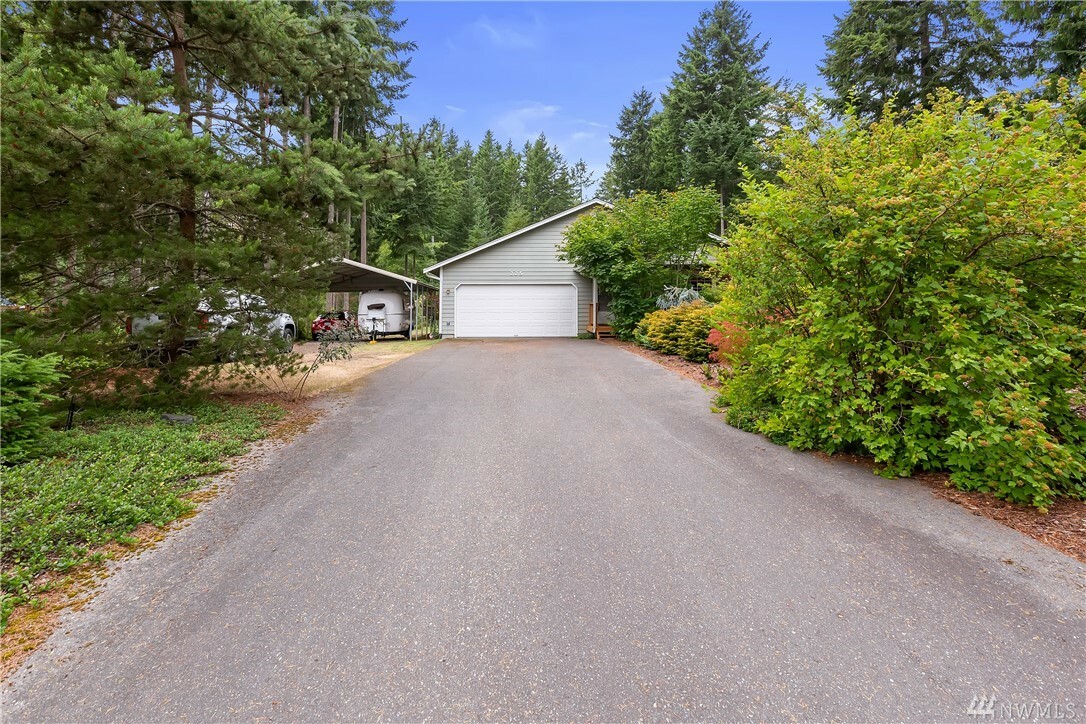 Property Photo: 225 SW Verona Ct WA 98367