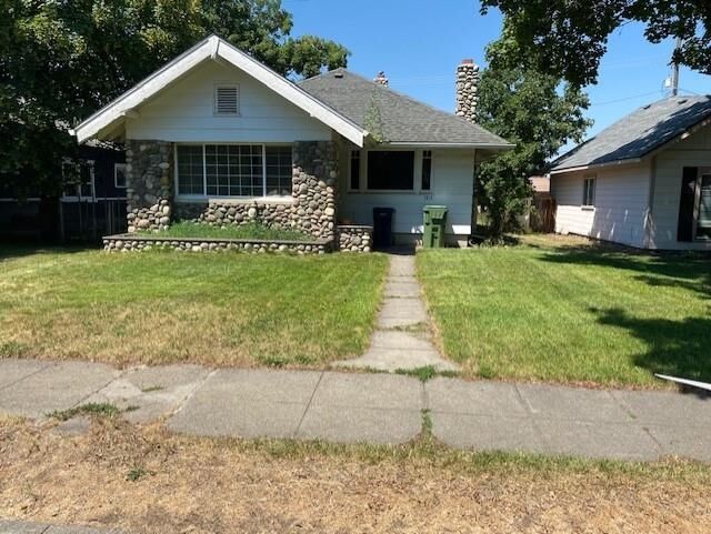 Property Photo:  1818 W Montgomery Ave  WA 99205 