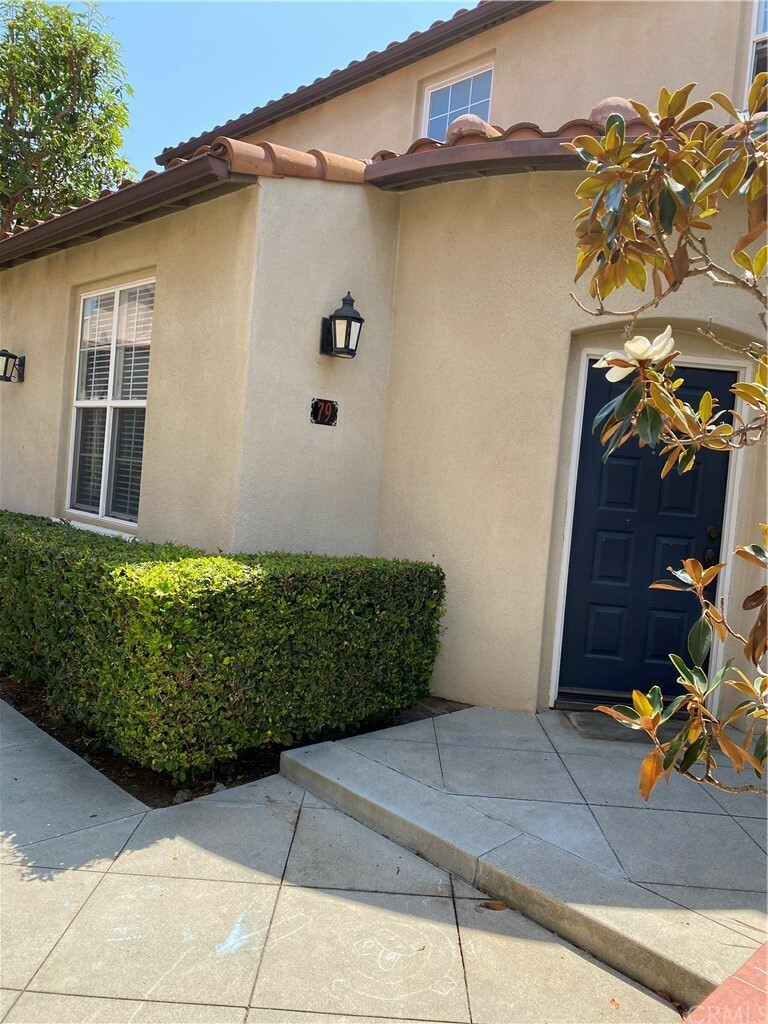 Property Photo:  79 Alevera Street  CA 92618 