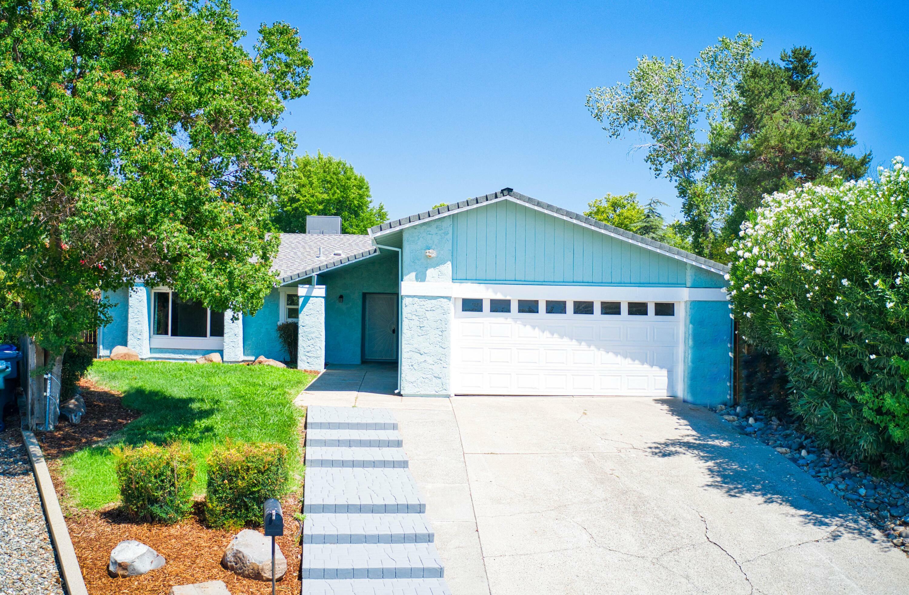 Property Photo:  2024 Winchester Place  CA 96001 