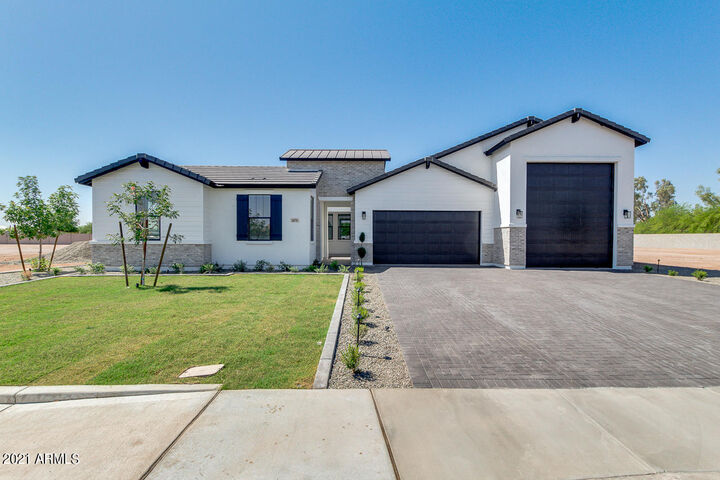 Property Photo:  1371 E La Fortuna Court  AZ 85140 