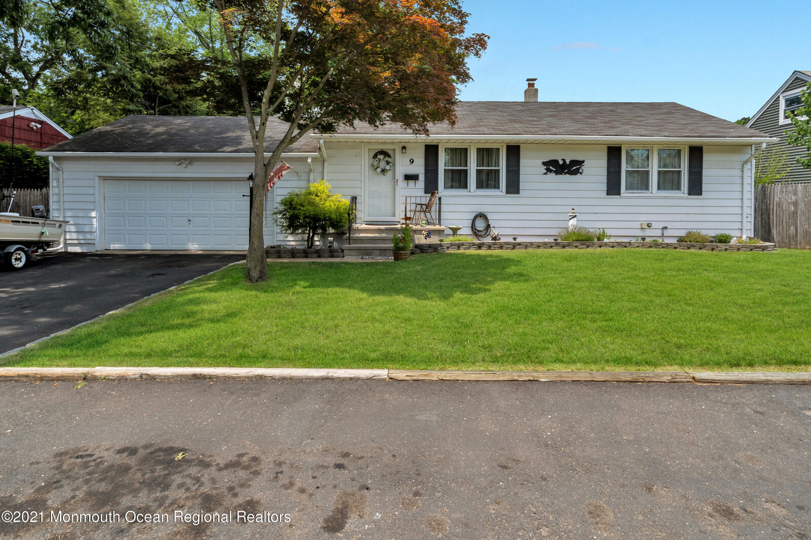 Property Photo:  9 Evergreen Street  NJ 08884 