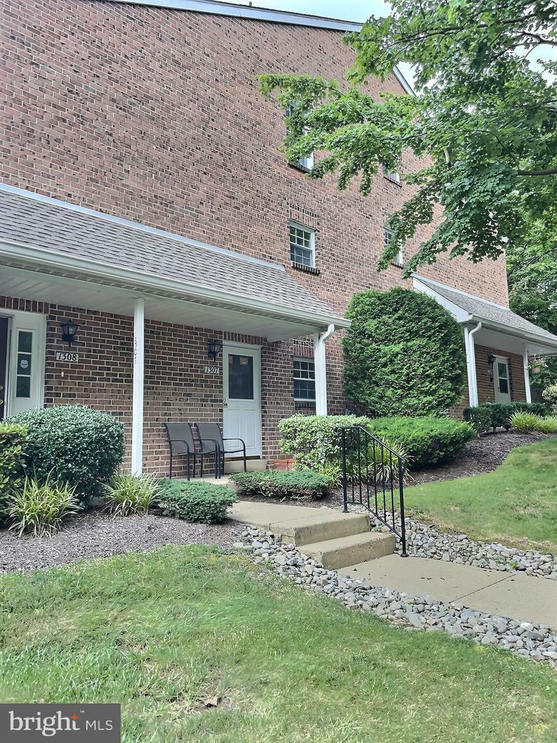 Property Photo:  1307 Valley Glen Road  PA 19027 