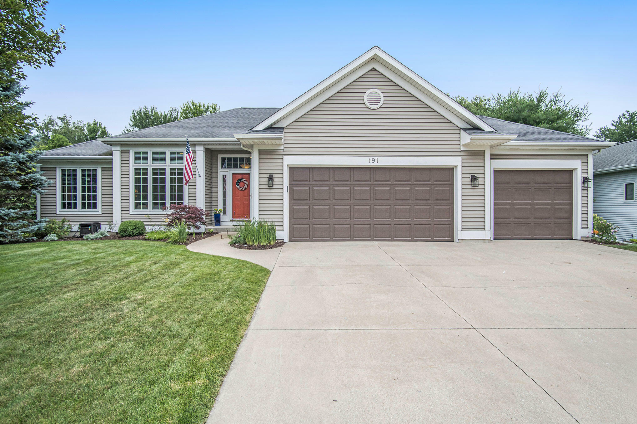 Property Photo:  191 Sun Meadow Court  MI 49424 