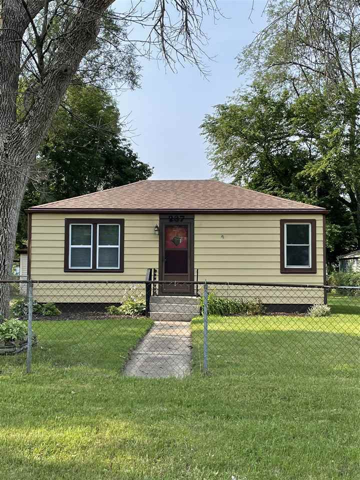 237 E Greenview Avenue  Machesney Park IL 61115 photo