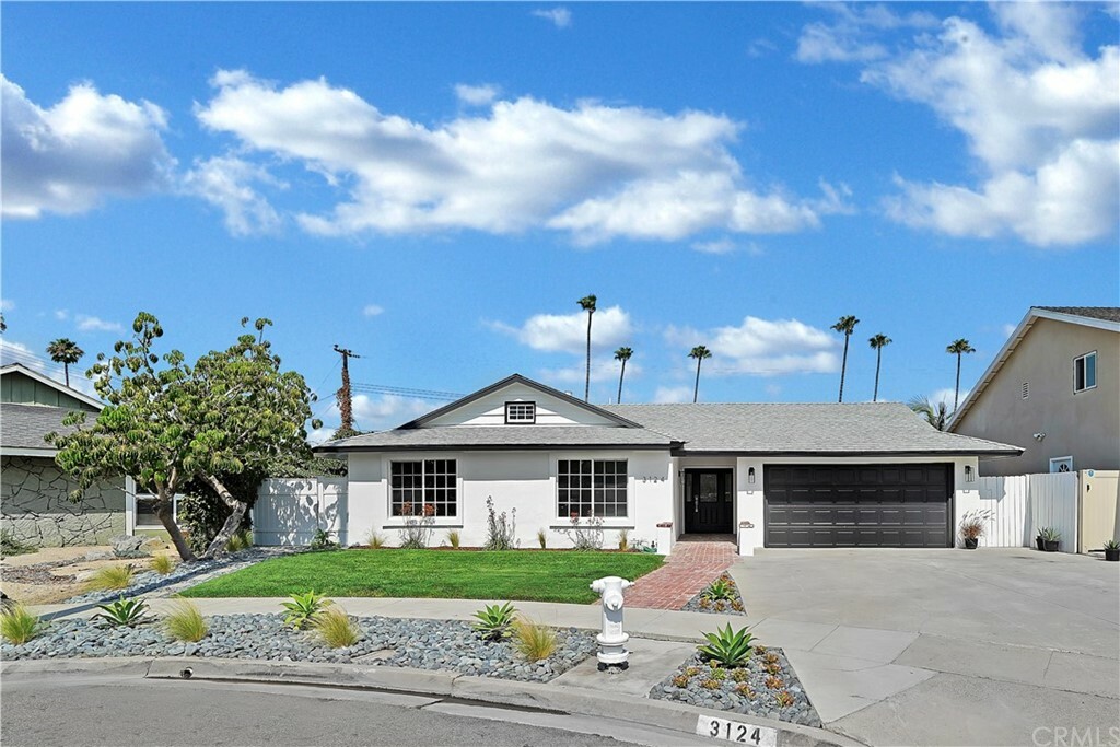Property Photo: 3124 McKinley Way CA 92626