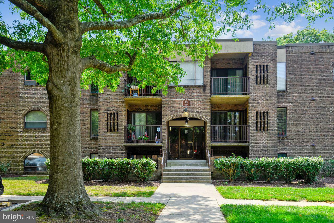 Property Photo:  15 Silverwood Circle 10  MD 21403 