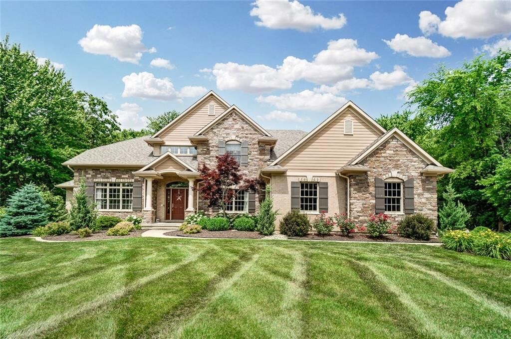 Property Photo: 7633 Stone Ridge Drive OH 45066