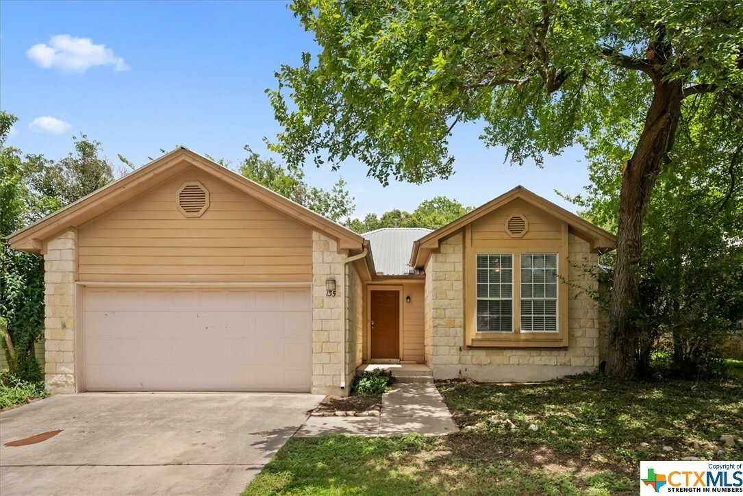 Property Photo: 135 Dolly Street TX 78666