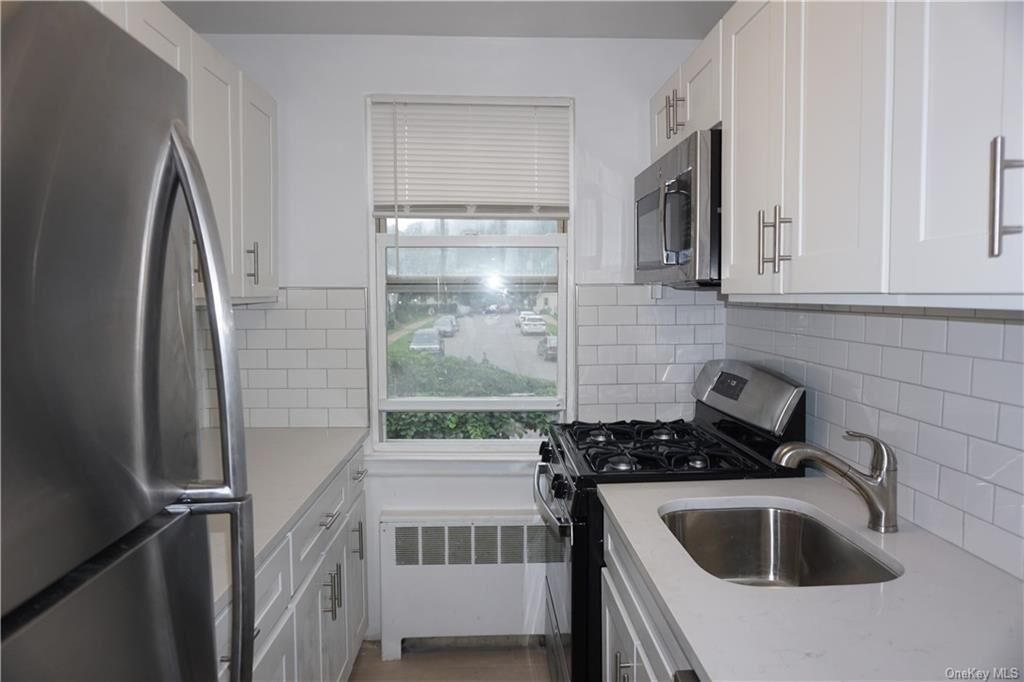 Property Photo:  101 Carpenter Avenue C4  NY 10549 