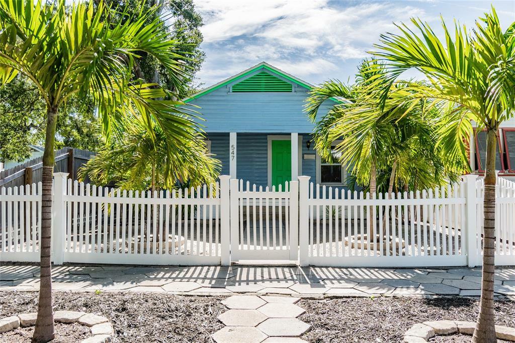 Property Photo:  547 15th Street N  FL 33705 