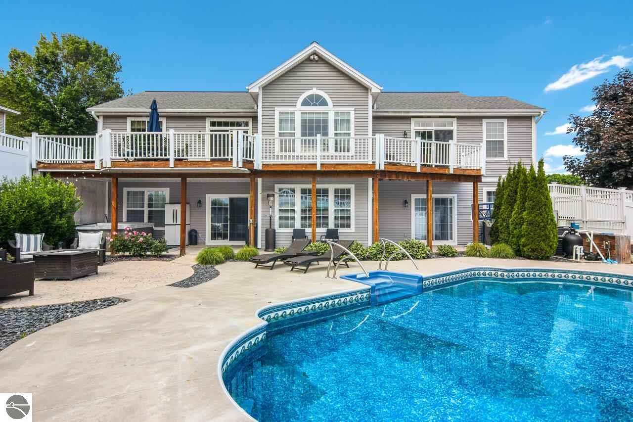 5505 Heritage Way  Traverse City MI 49685 photo