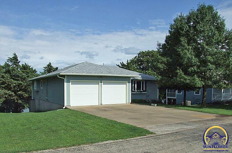 Property Photo:  237 W Flint Hills Dr  KS 66401 