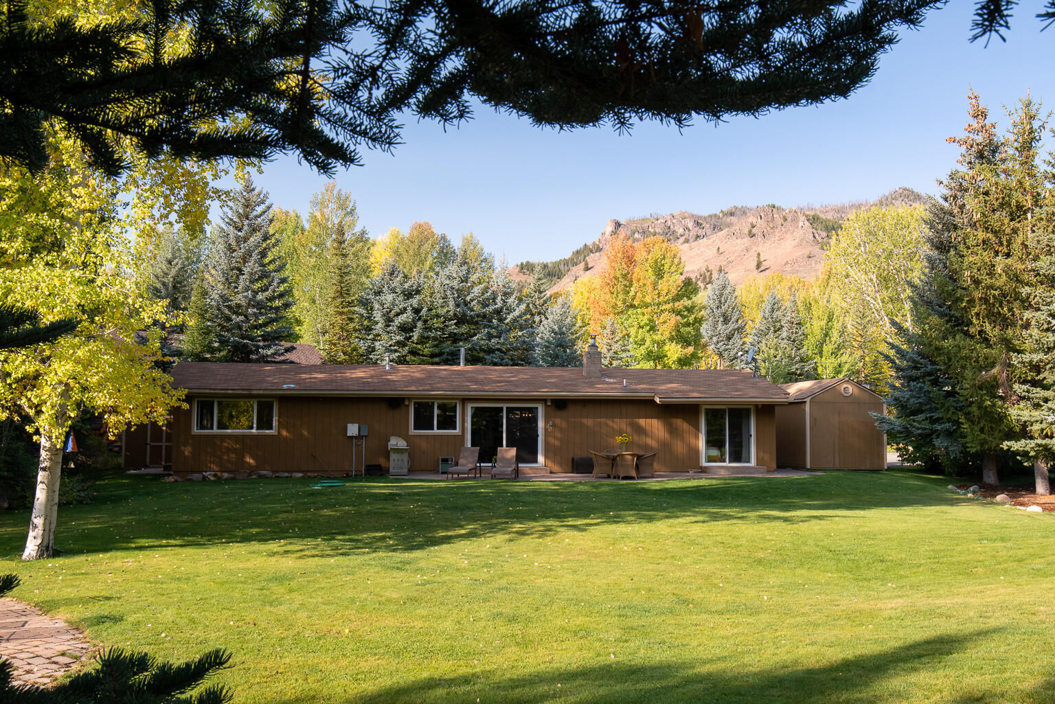 Property Photo:  202 Cottonwood Dr  ID 83340 