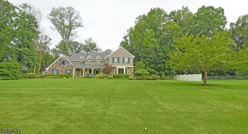 Property Photo:  30 Farmbrook Rd  NJ 07871 