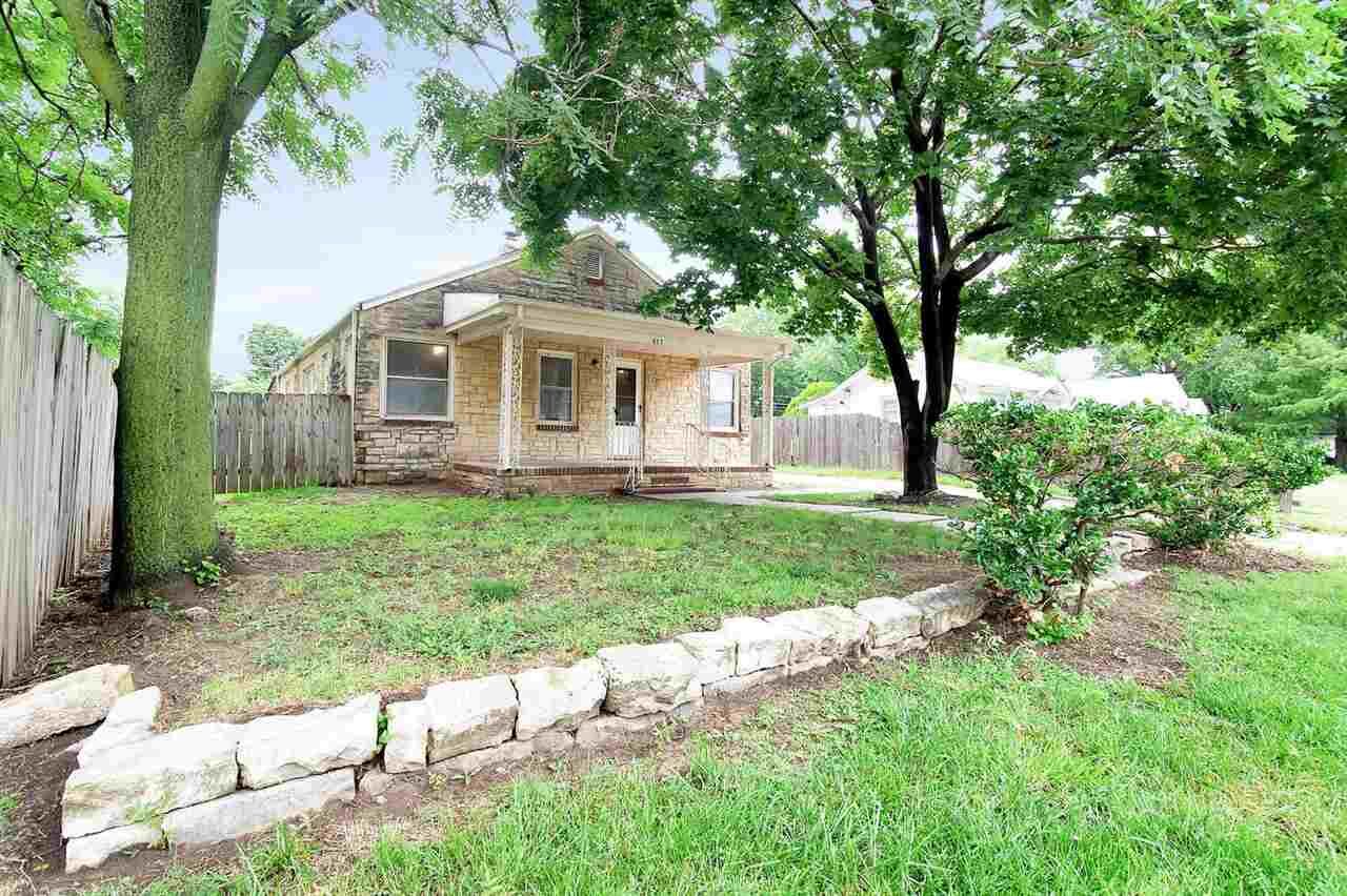 Property Photo: 417 S Leonine St KS 67213