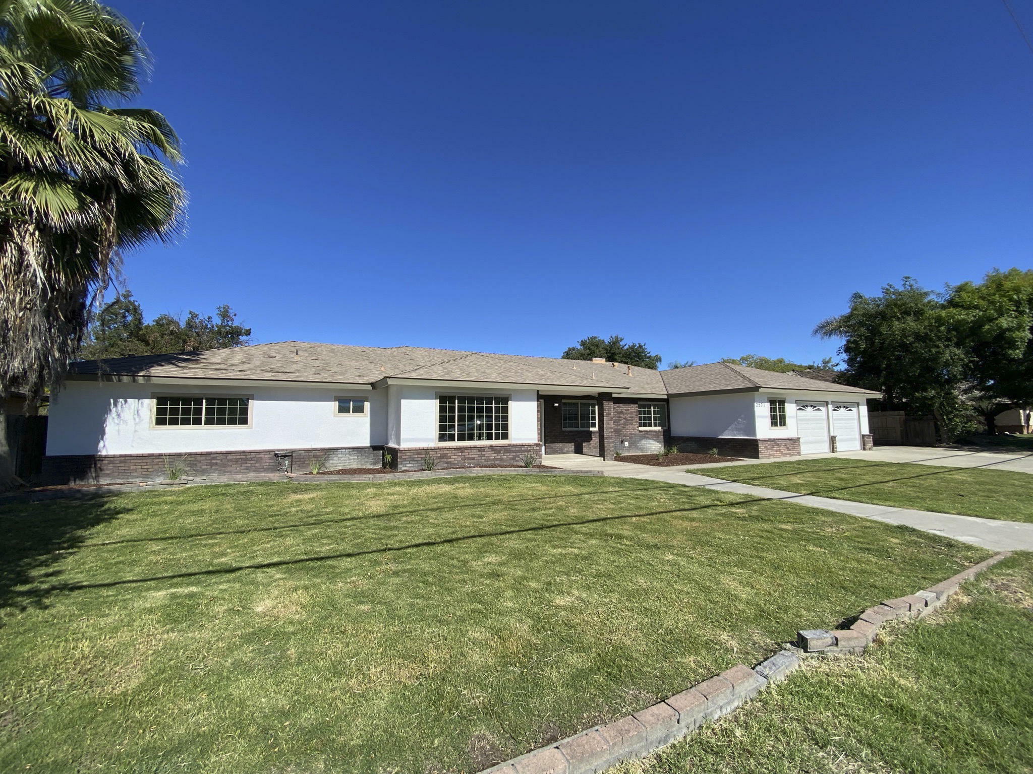 Property Photo:  2571 N Douty Street  CA 93230 