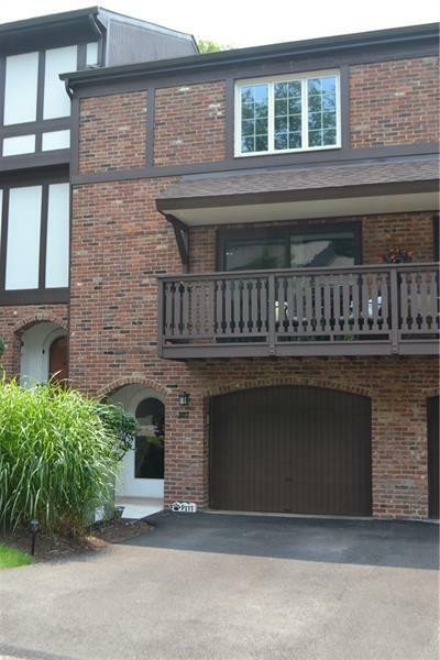 Property Photo:  307 Thornberry Ct  PA 15237 