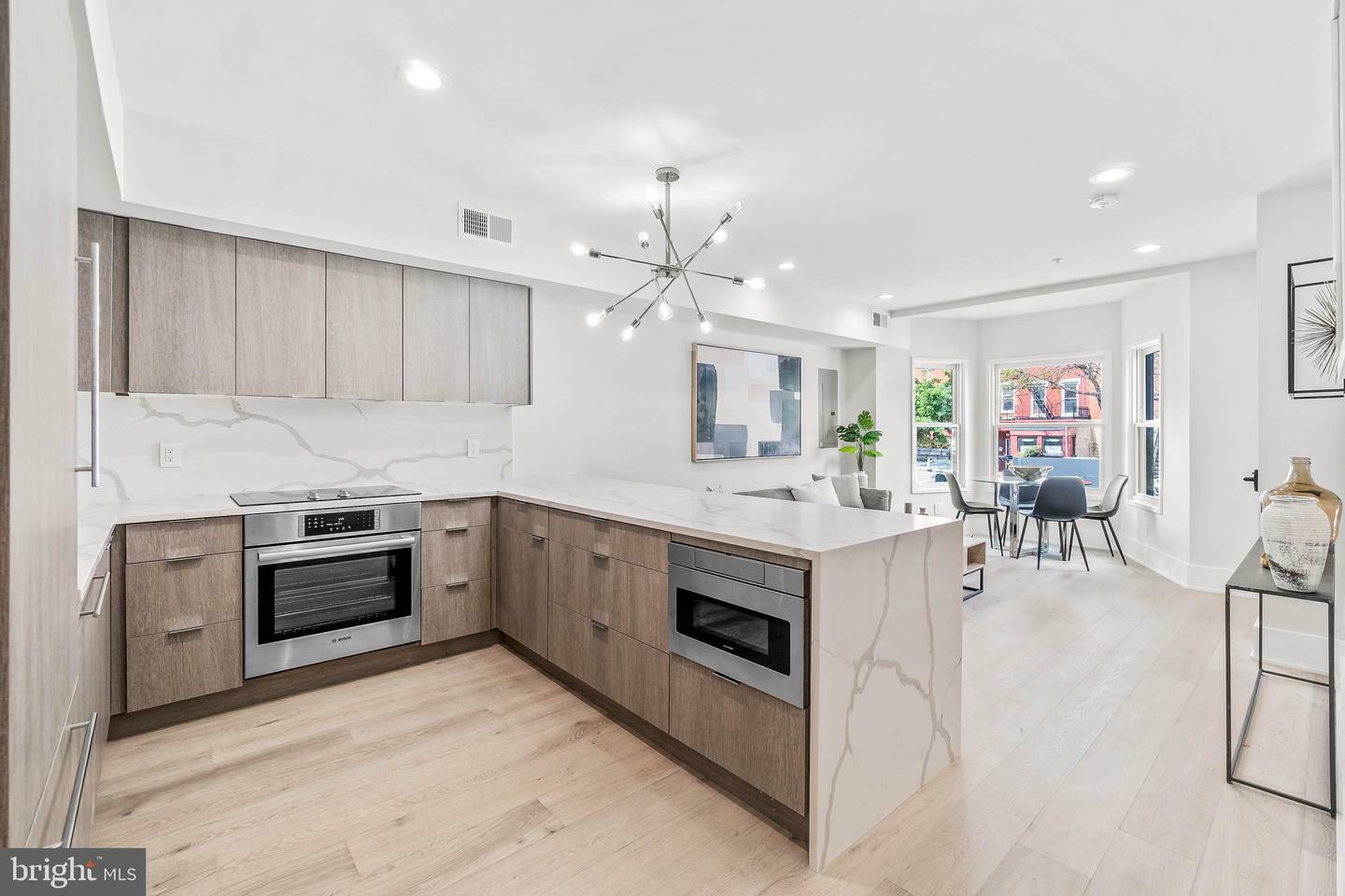 Property Photo:  1435 11th Street NW 2  DC 20001 