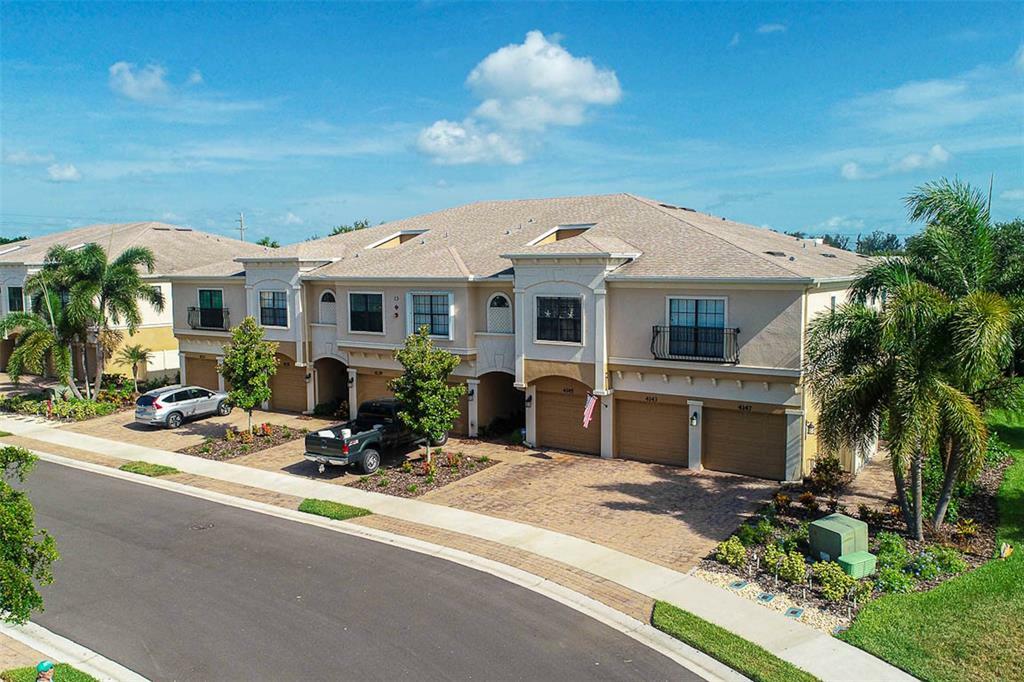 Property Photo: 4147 Overture Circle FL 34209