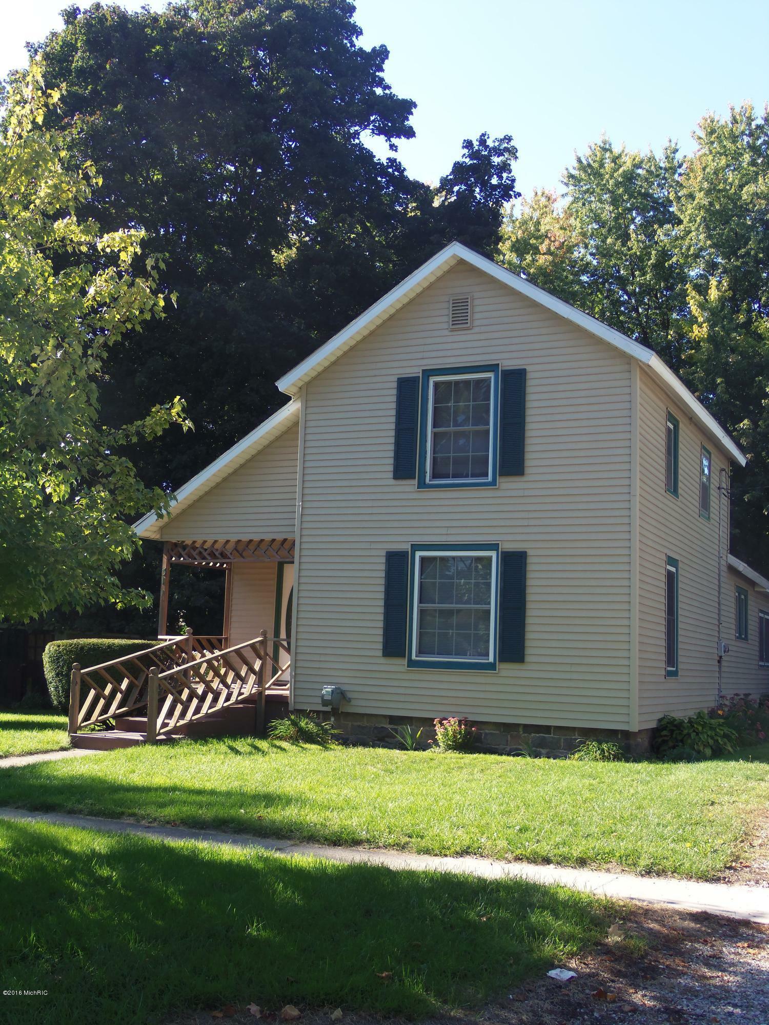 Property Photo:  311 West Street  MI 48837 