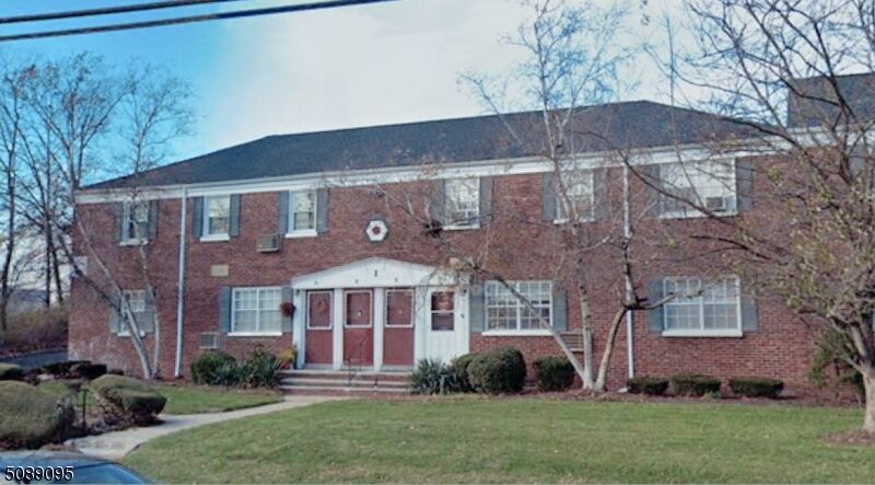 Property Photo: 1 W Colfax Ave B NJ 07204
