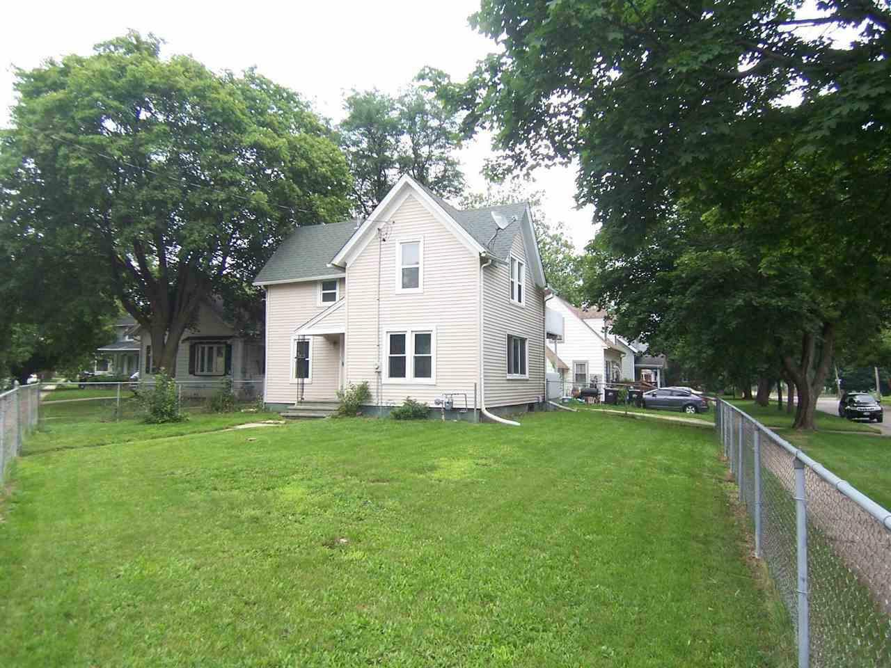 Property Photo:  1105 Central Ave  WI 53511 