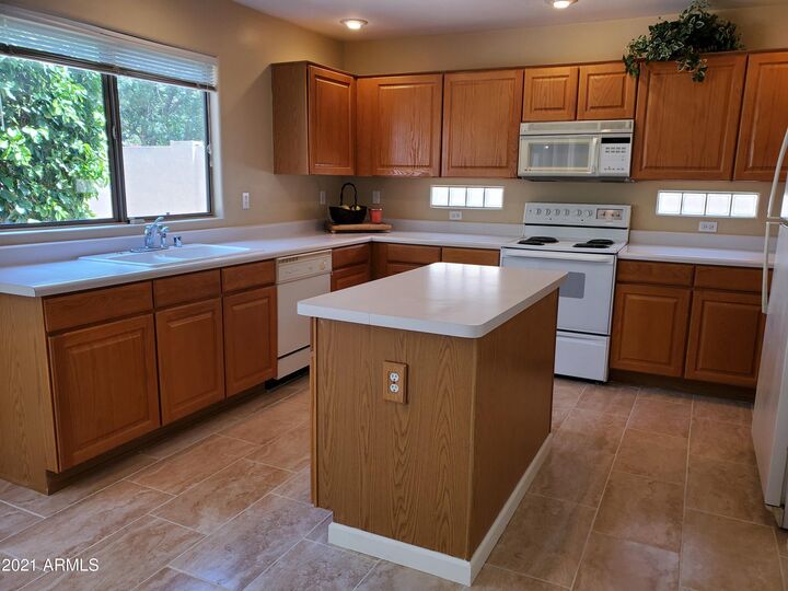Property Photo: 4520 E Meadow Drive AZ 85032