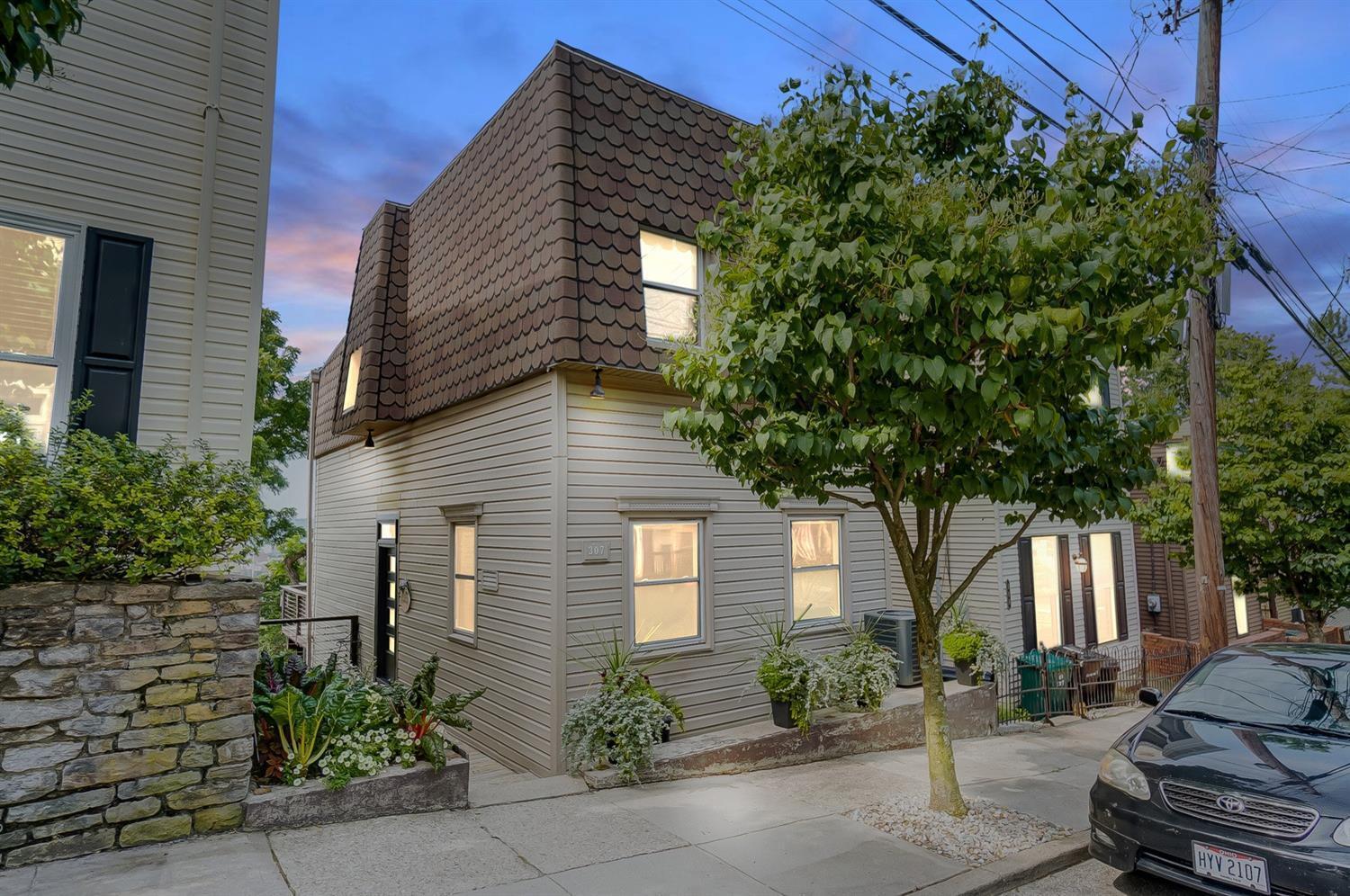 Property Photo: 307 Klotter Ave OH 45219