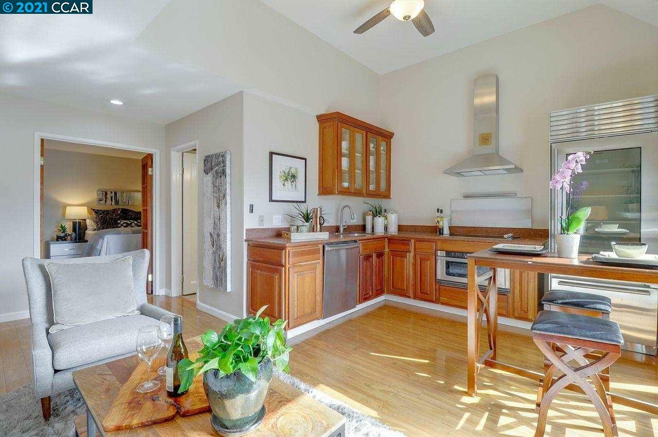 Property Photo: 3 Embarcadero 335 CA 94607
