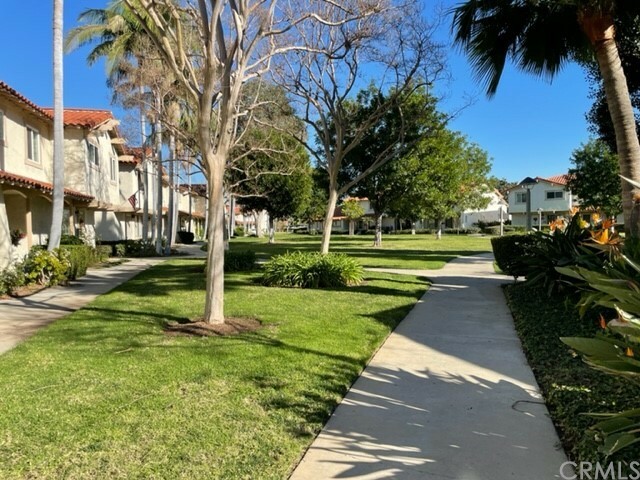 Property Photo: 406 Via De Leon CA 92870