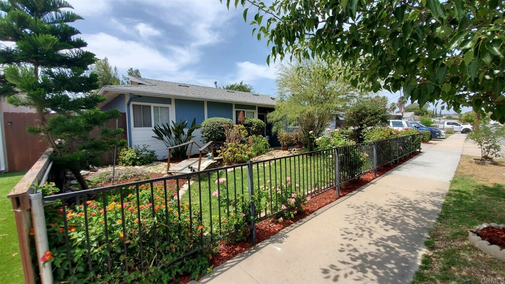 Property Photo:  9633 Abbeyfield Rd  CA 92071 