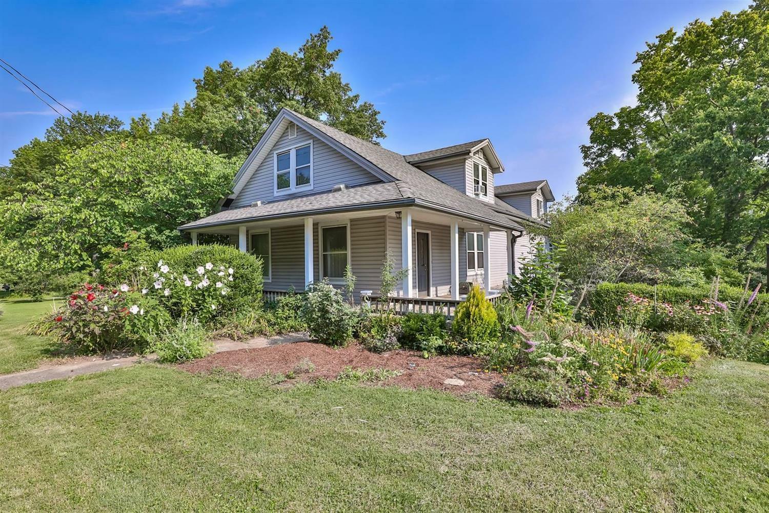 Property Photo:  476 Compton Rd  OH 45215 