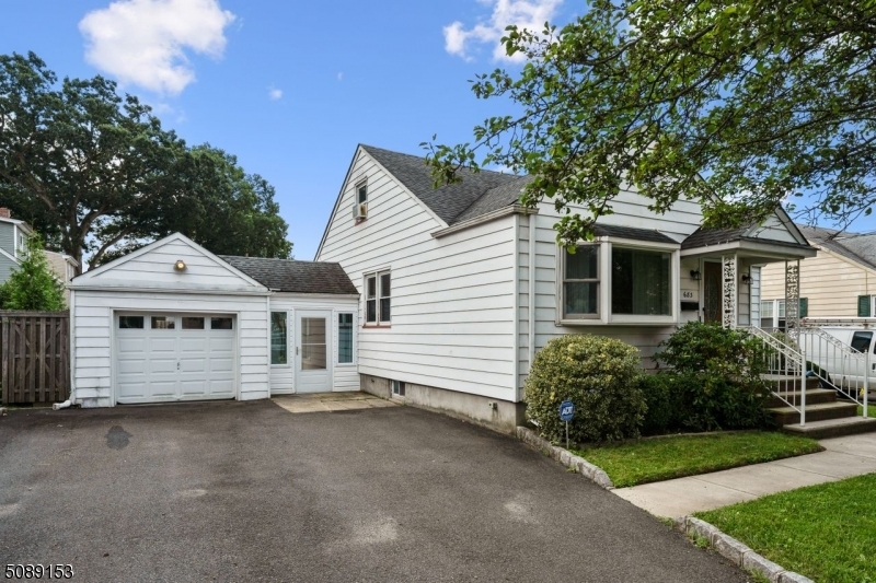 Property Photo:  683 Richfield Ave  NJ 07033 