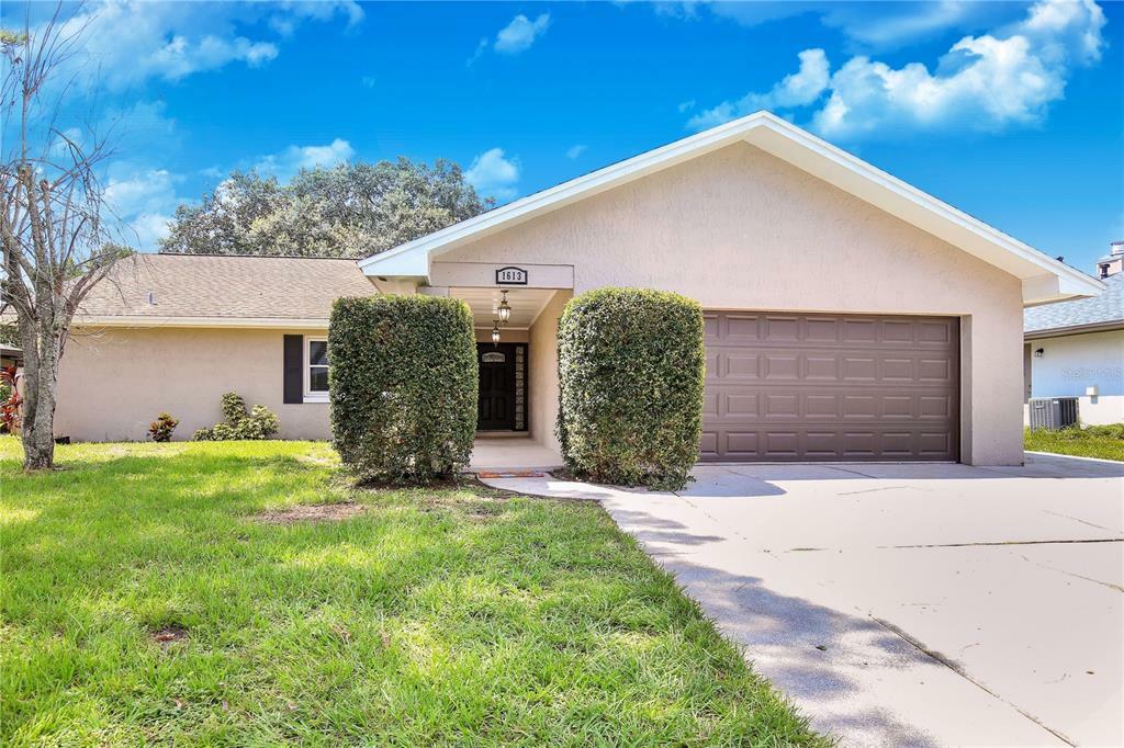 Property Photo:  1613 E Sandpiper Trail  FL 32707 