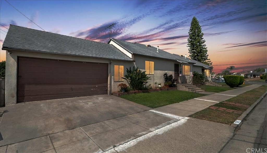 Property Photo:  1565 W Colegrove Avenue  CA 90640 