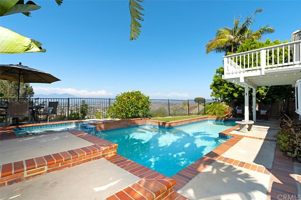 Property Photo: 7 Floweridge Circle CA 92677