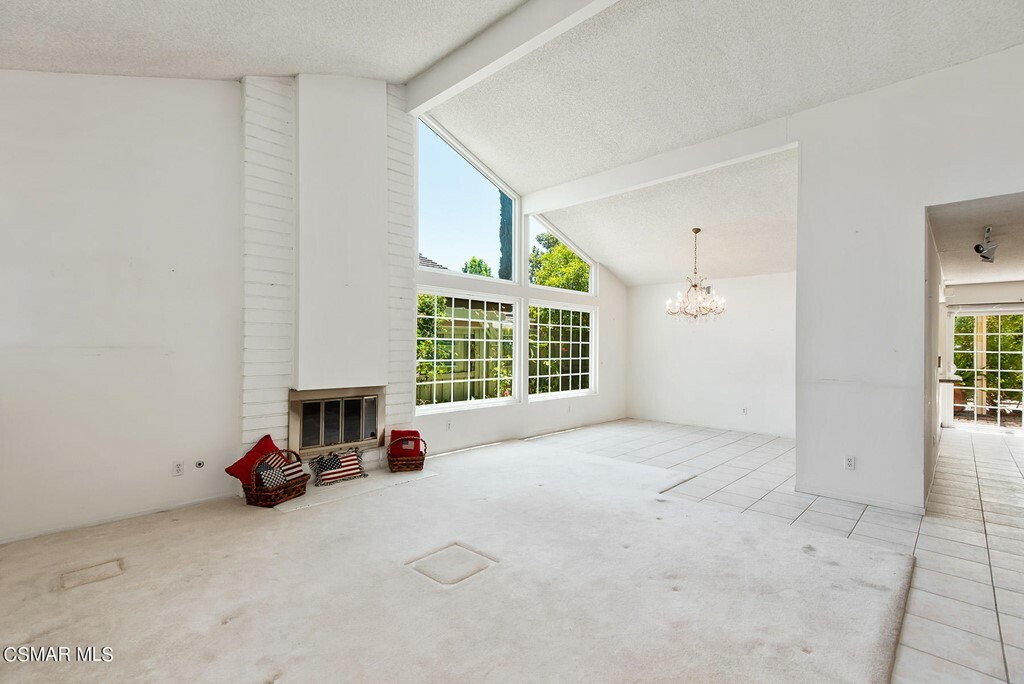 Property Photo:  1055 Evenstar Avenue  CA 91361 