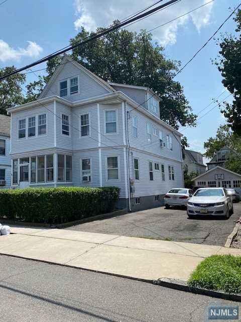 Property Photo:  17 Beekman Street  NJ 07003 