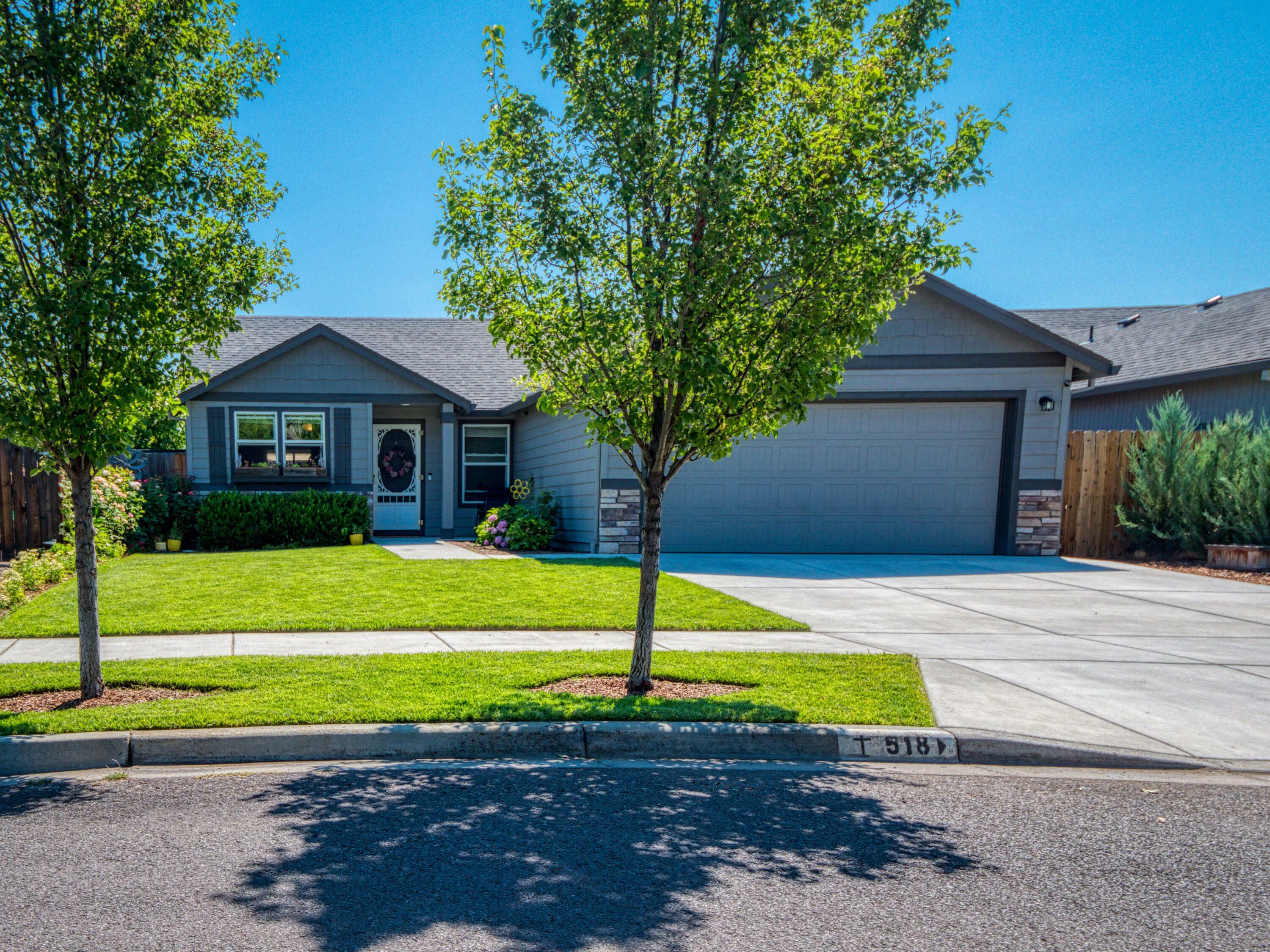 Property Photo:  518 Woodlark Drive  OR 97501 