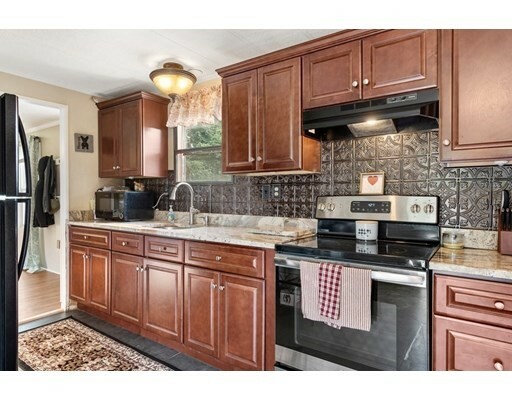 Property Photo: 114 Lafayette Rd MA 01952