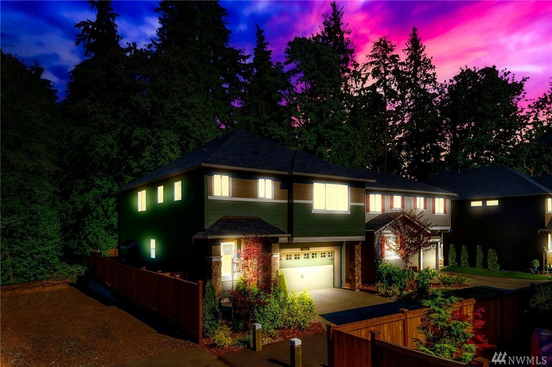 Property Photo:  10215 6th Place SE  WA 98258 