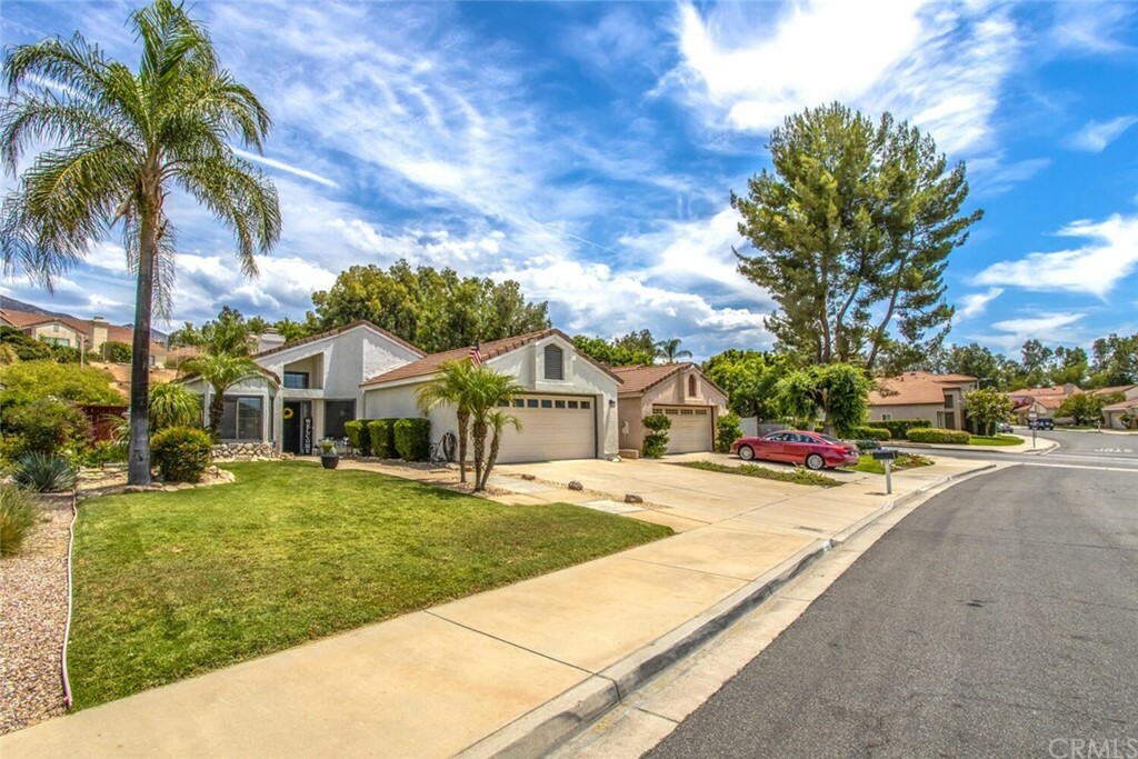 Property Photo: 28986 Elder Creek Lane CA 92346