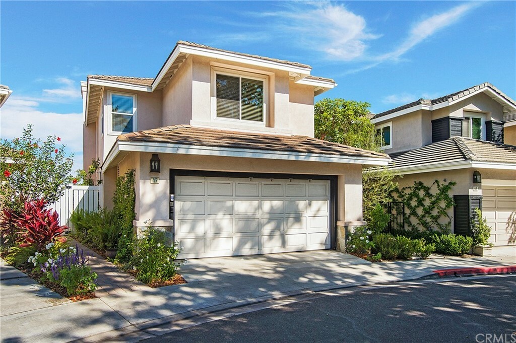 Property Photo: 47 Cottage Lane CA 92656