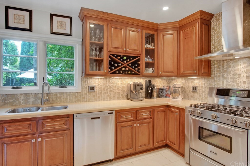 Property Photo: 1366 Masselin Avenue CA 90019