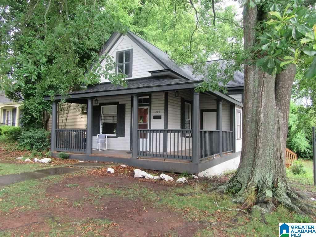 Property Photo:  209 North Street  AL 35160 